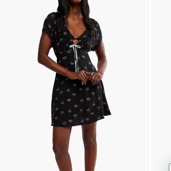 Free People Dresses & Skirts - $128 New Free People Everyone's Favorite Womens Mini Dress Black Floral‎ Small